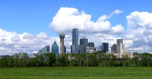 800px-Xvixionx_29_April_2006_Dallas_Skyline